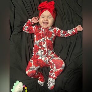Bums and Roses bamboo footie size 12-18 months